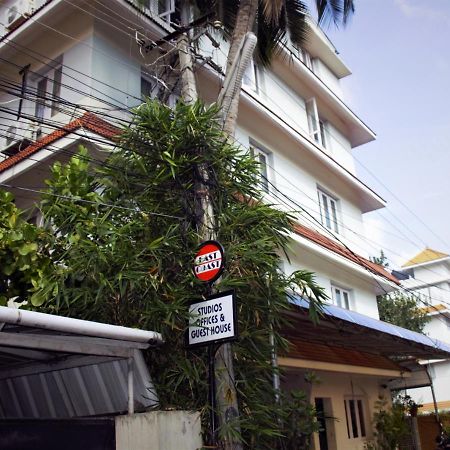Hotel East Coast à Thiruvananthapuram Extérieur photo