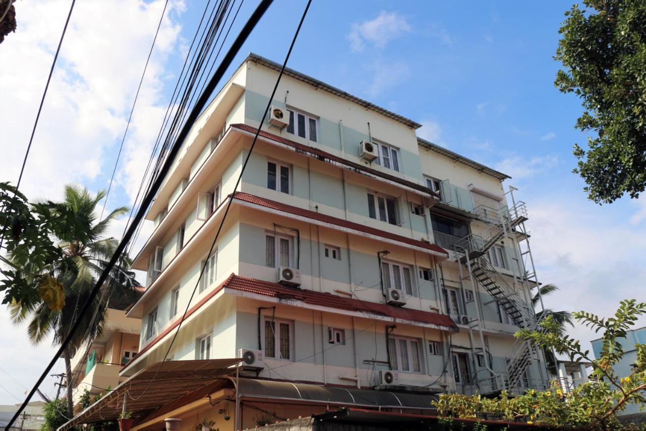 Hotel East Coast à Thiruvananthapuram Extérieur photo