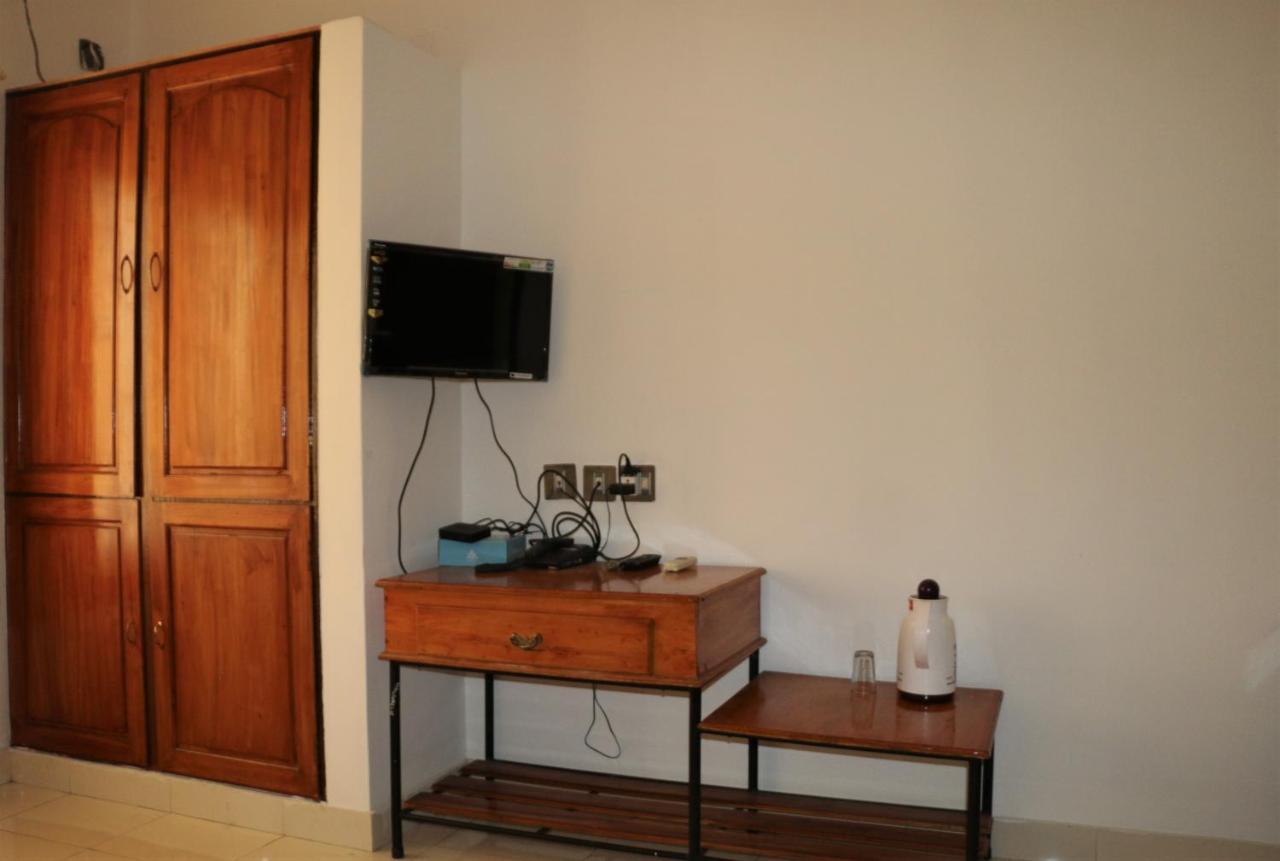 Hotel East Coast à Thiruvananthapuram Extérieur photo
