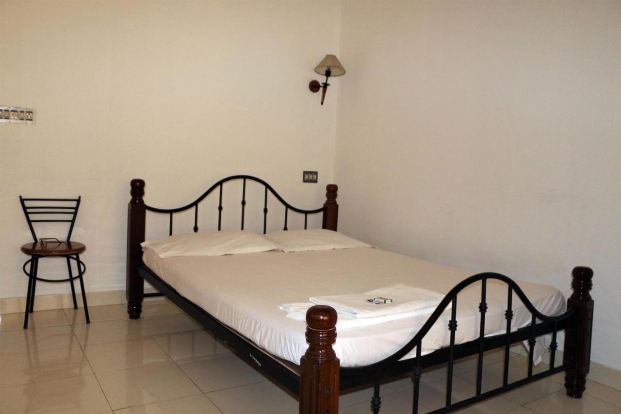 Hotel East Coast à Thiruvananthapuram Extérieur photo