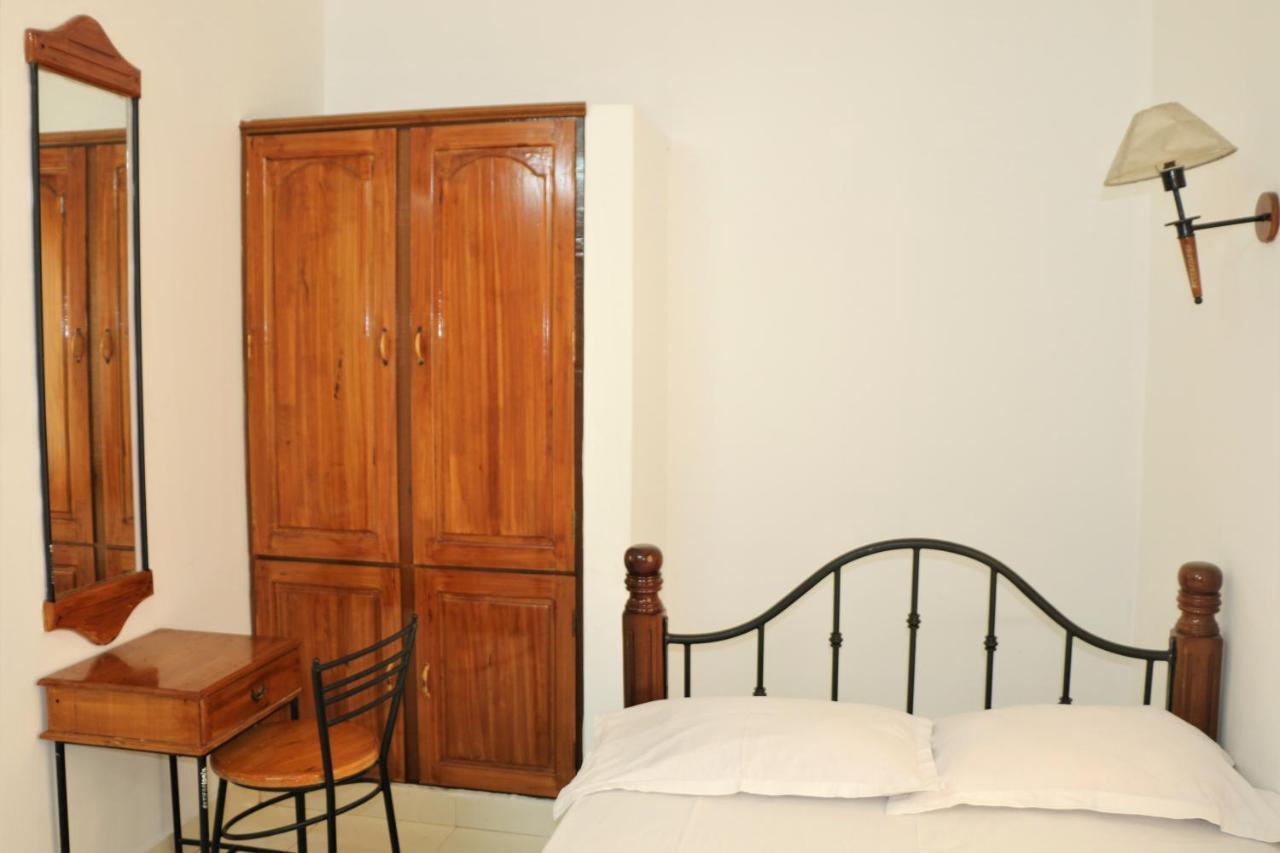Hotel East Coast à Thiruvananthapuram Extérieur photo