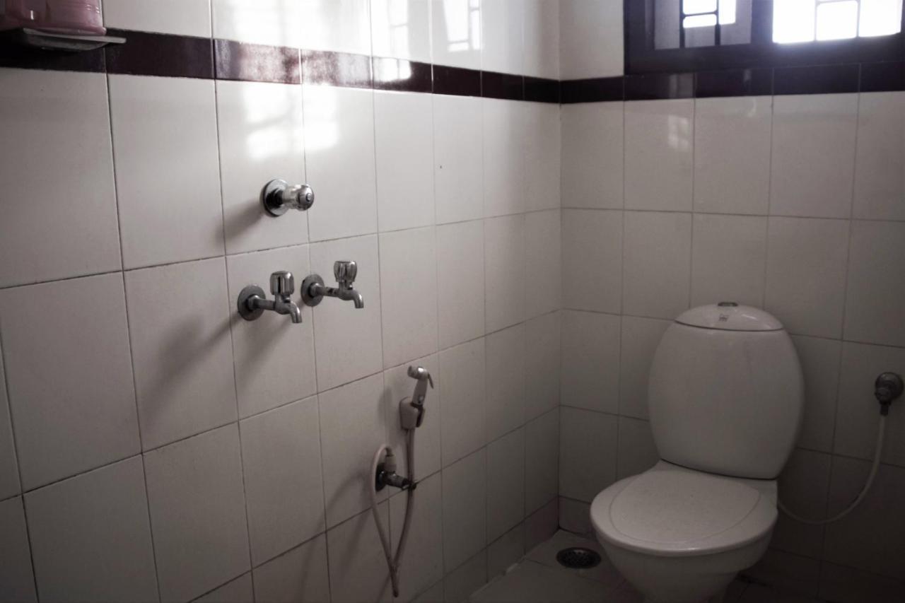 Hotel East Coast à Thiruvananthapuram Extérieur photo