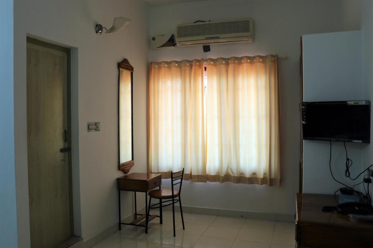 Hotel East Coast à Thiruvananthapuram Extérieur photo
