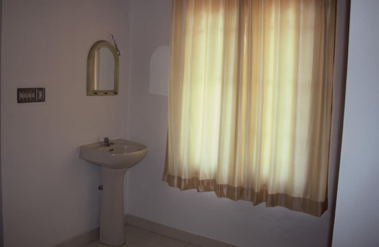 Hotel East Coast à Thiruvananthapuram Extérieur photo