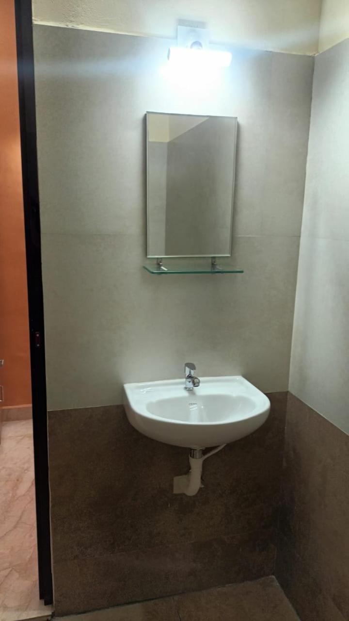 Hotel East Coast à Thiruvananthapuram Extérieur photo