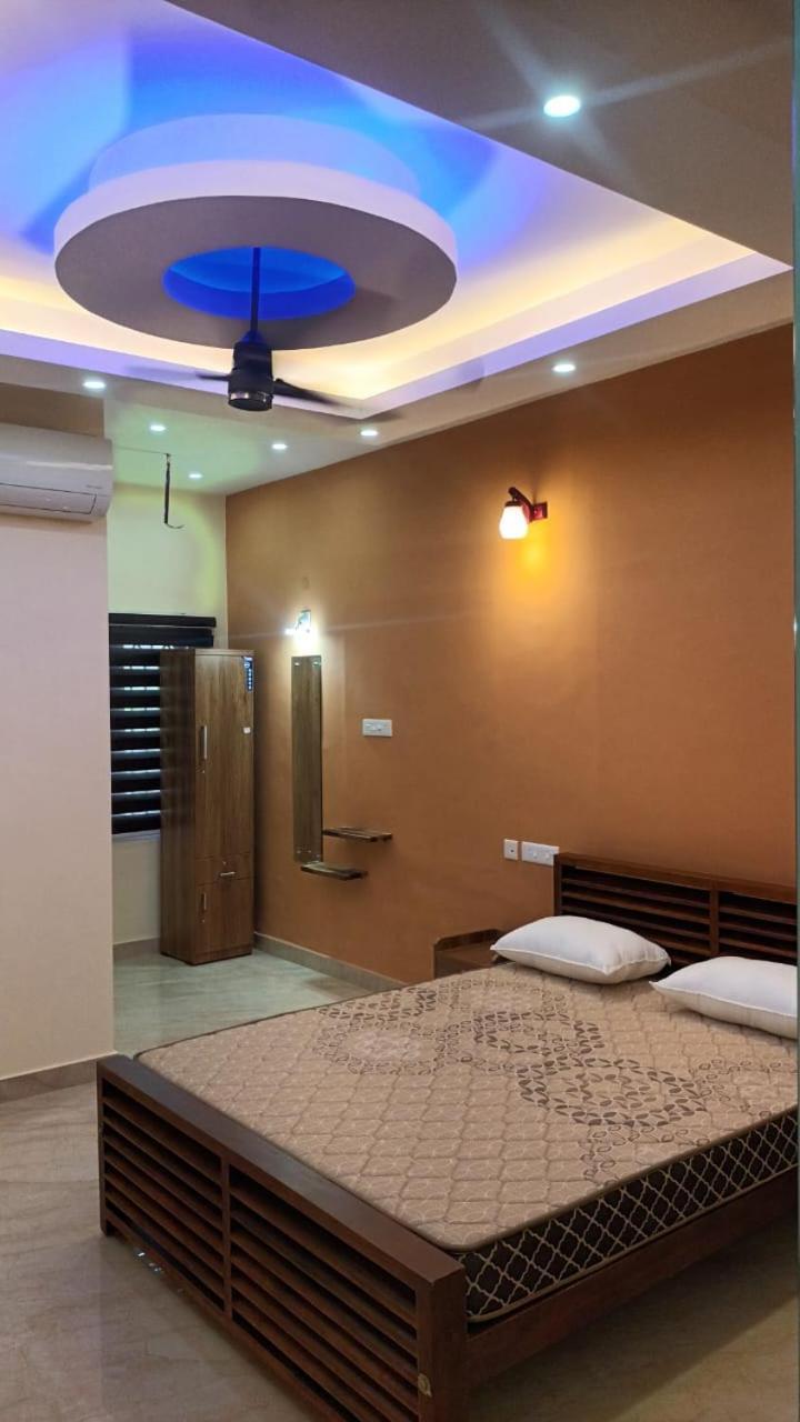Hotel East Coast à Thiruvananthapuram Extérieur photo